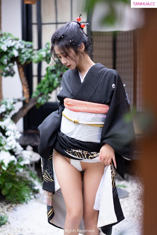 laura阿姣  [XiuRen]高清写真图 2022.11.30 No.5932 laura阿姣 和服美腿第20张图片